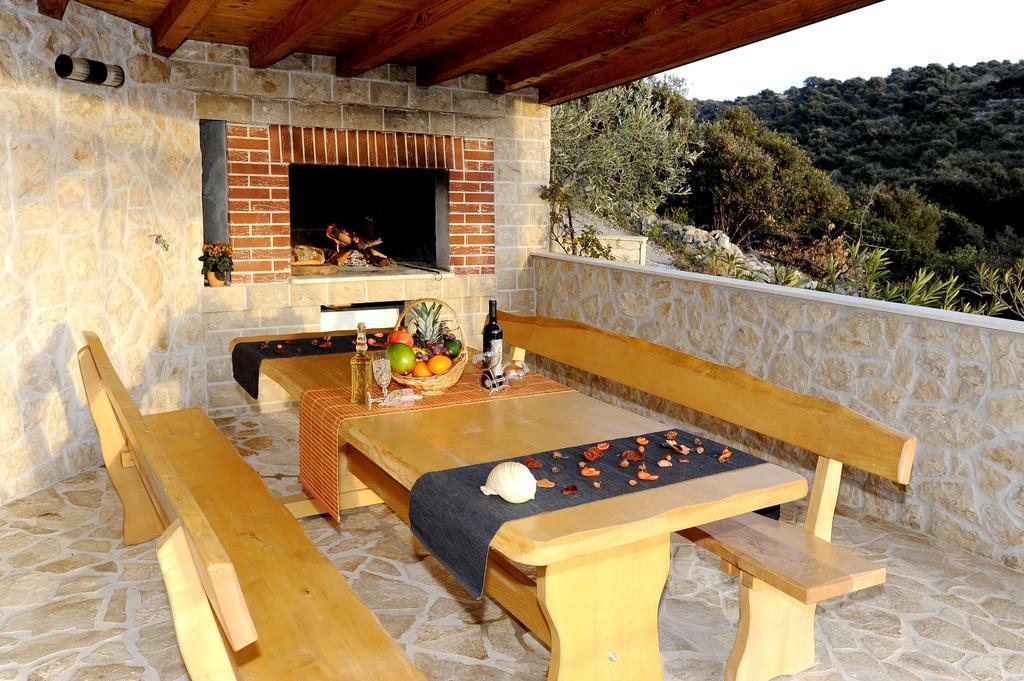 Holiday Home Mirna Vala Sevid Εξωτερικό φωτογραφία