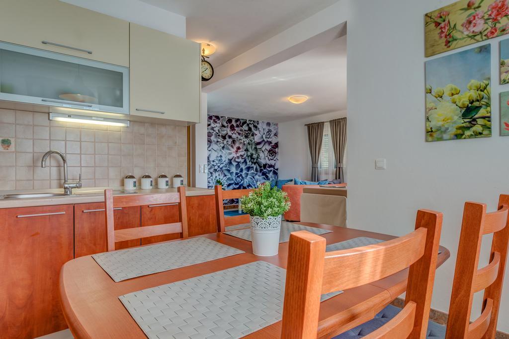 Holiday Home Mirna Vala Sevid Εξωτερικό φωτογραφία