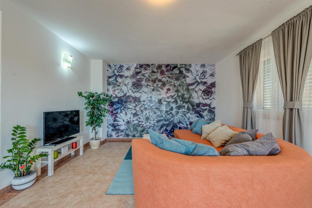 Holiday Home Mirna Vala Sevid Εξωτερικό φωτογραφία